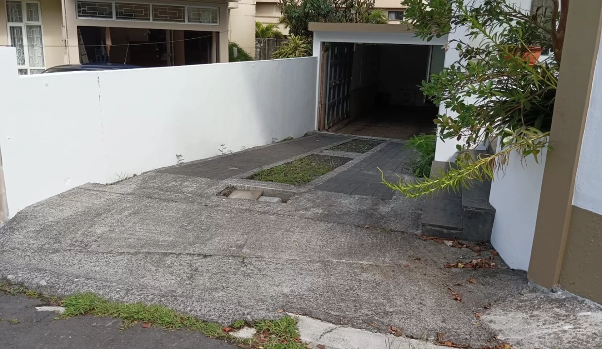 Residential & Commercial Property For Sale - in The Heart Of Beau Bassin 1