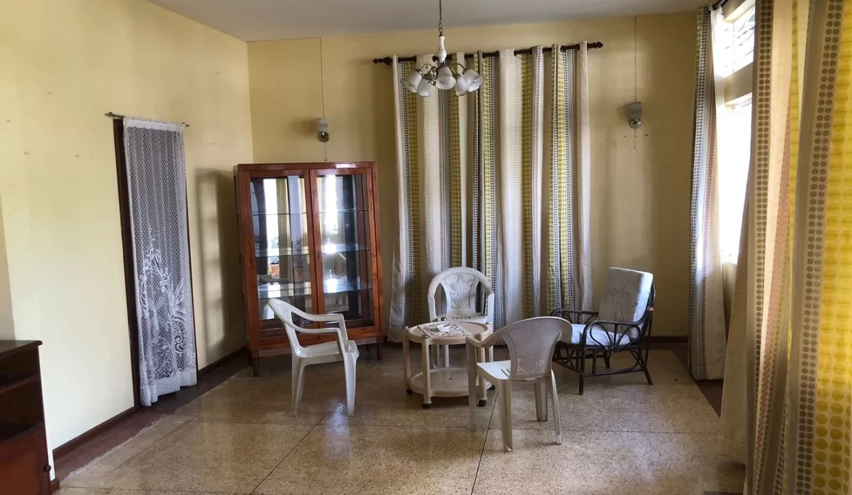 Spacious House (Ground Floor Ideal For Dormitory Or Storage) For Rent – Central Flacq 19