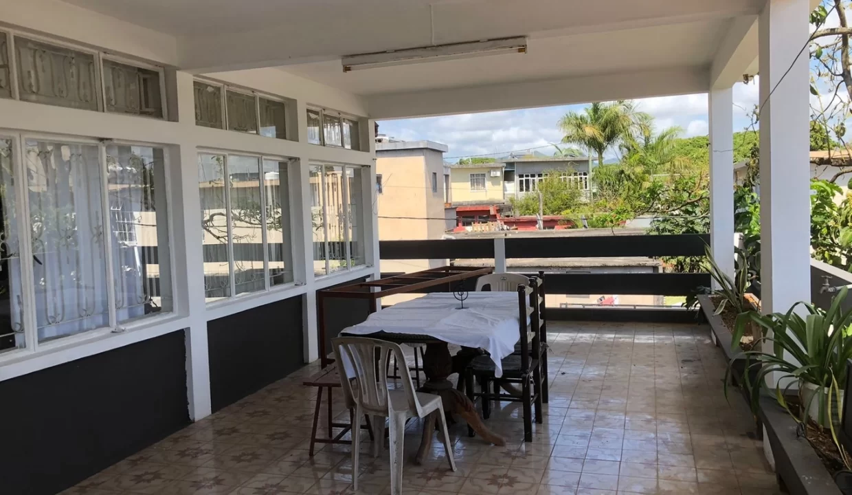 Spacious House (Ground Floor Ideal For Dormitory Or Storage) For Rent – Central Flacq 7