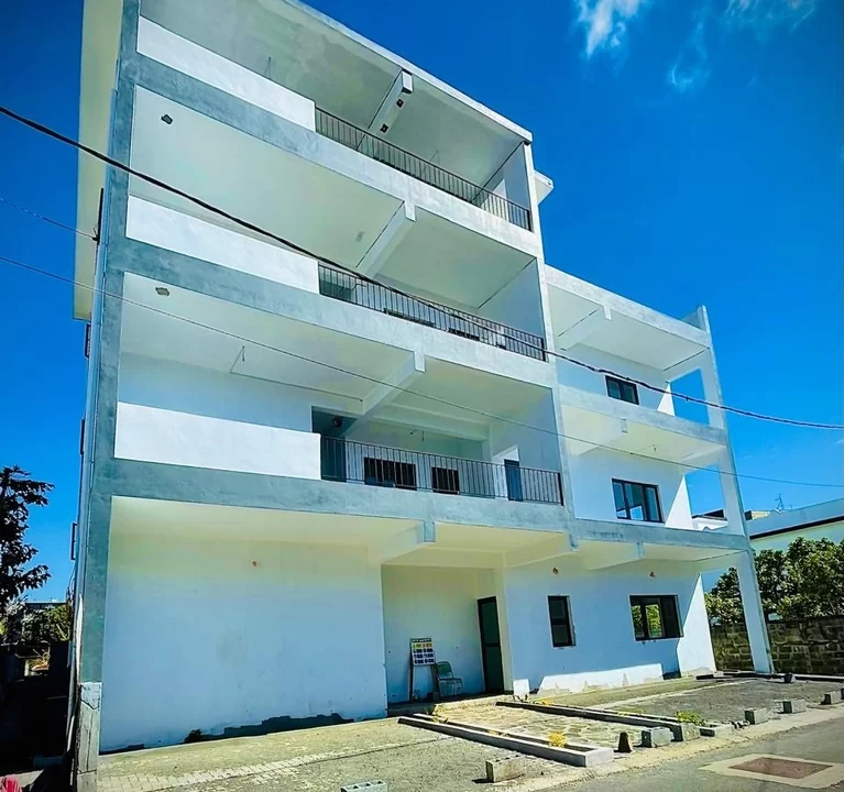 Two-Unit House With Investment Potential for Sale – Quatre Bornes (Near Sodnac) 3