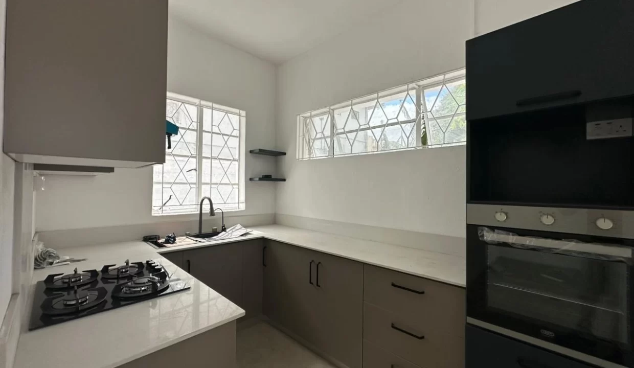 Semi-furnished Office for Rent – Beau-Bassin 11