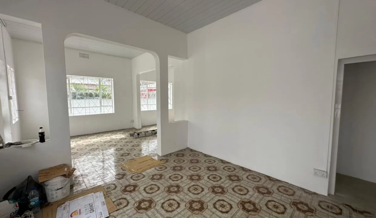 Semi-furnished Office for Rent – Beau-Bassin 8