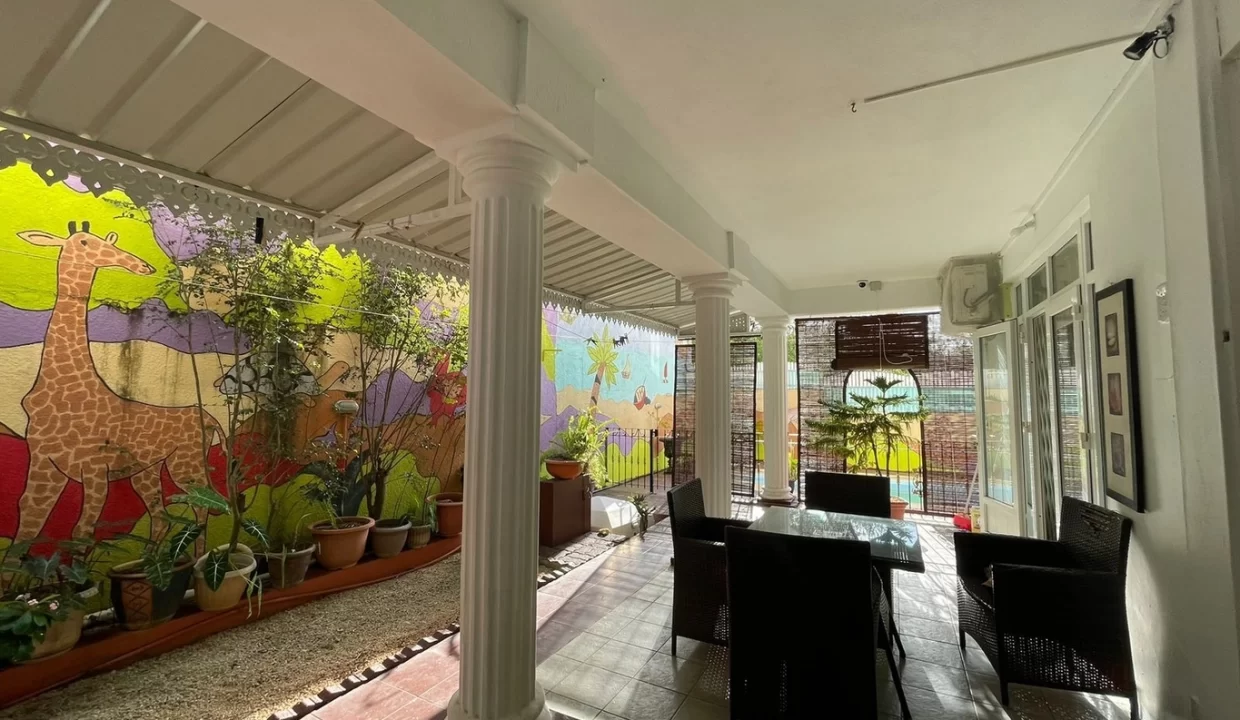 6-bedroom villa for sale – Morcellement Jhuboo, Trou aux Biches 11