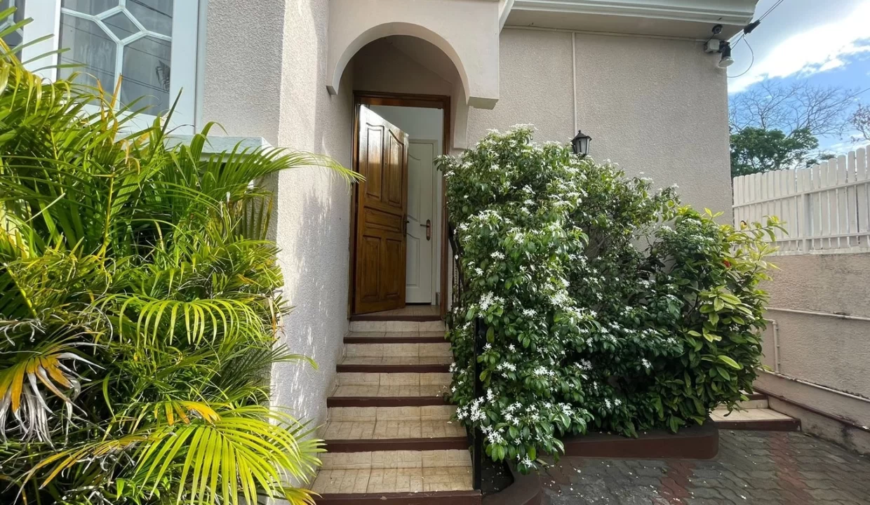 6-bedroom villa for sale – Morcellement Jhuboo, Trou aux Biches 9