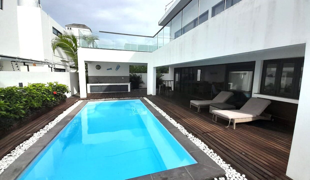 Fully Furnished modern spacious villa with pool for Rent in Trou aux Biches 1