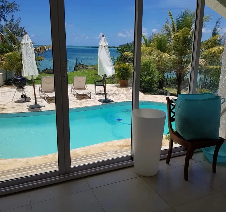 Luxurious Seafront Villa For Sale Calodyne 7