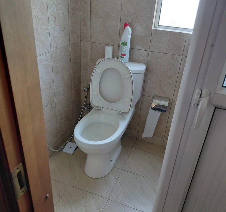 MODERN 6-BEDROOM FULLY FURNISHED HOUSE FOR RENT IN MARE D’ALBERT 11