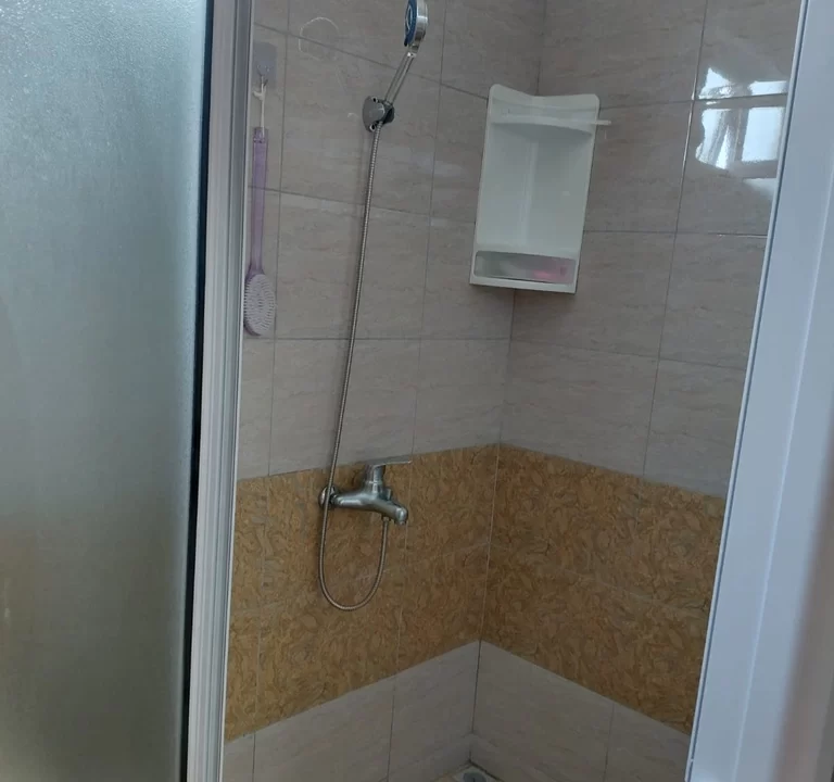 MODERN 6-BEDROOM FULLY FURNISHED HOUSE FOR RENT IN MARE D’ALBERT 9