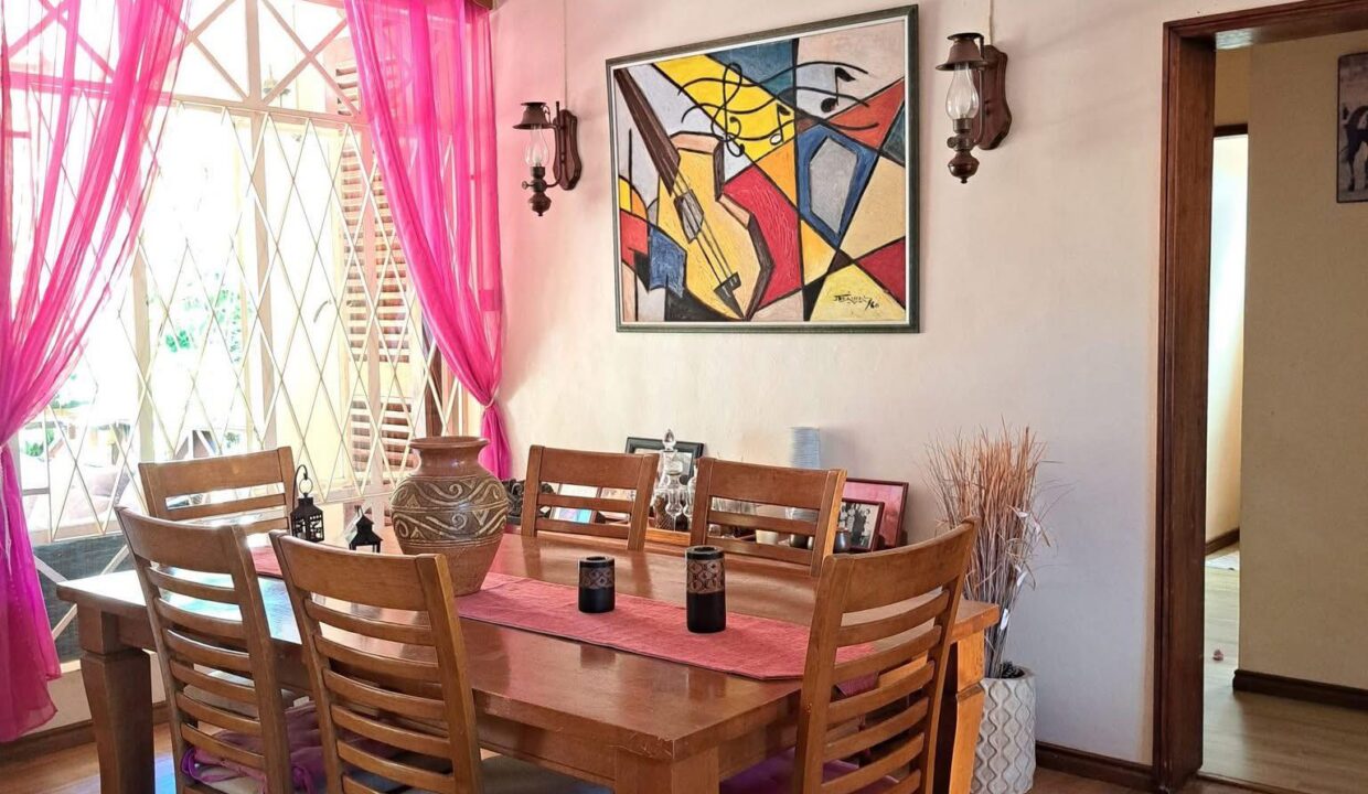 Single-Storey House For Sale In Baie du Tombeau 8