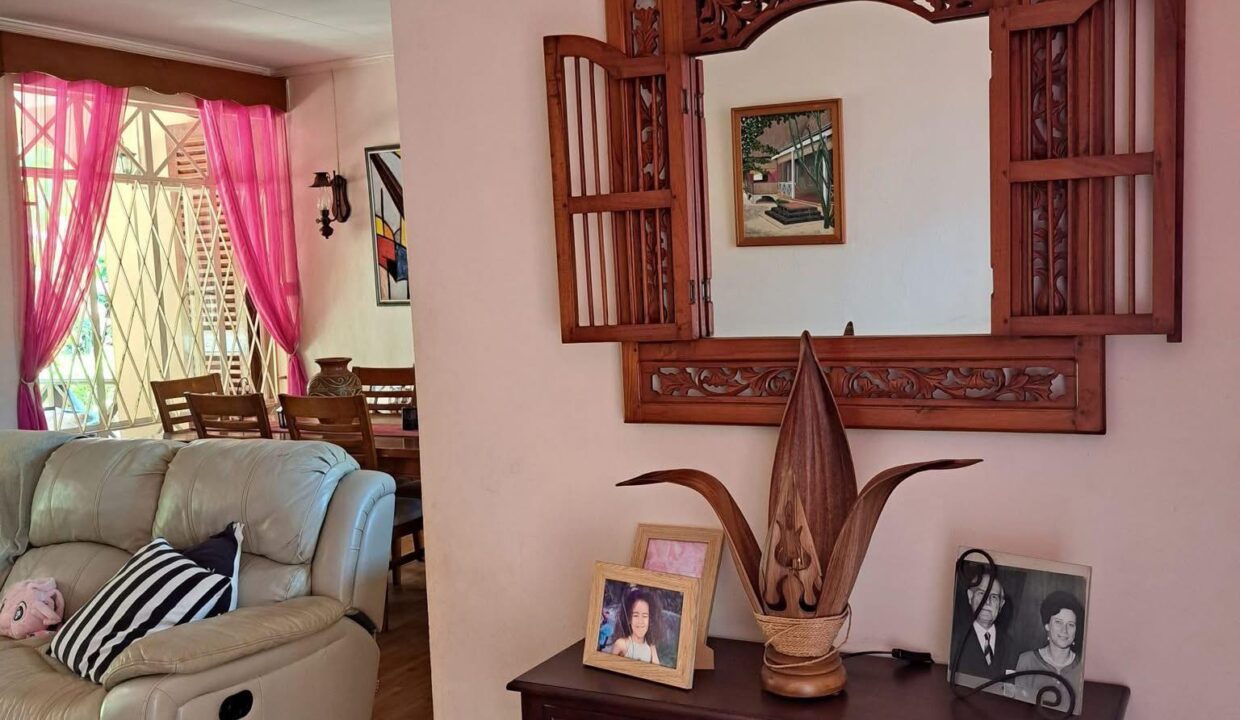 Single-Storey House For Sale In Baie du Tombeau 9