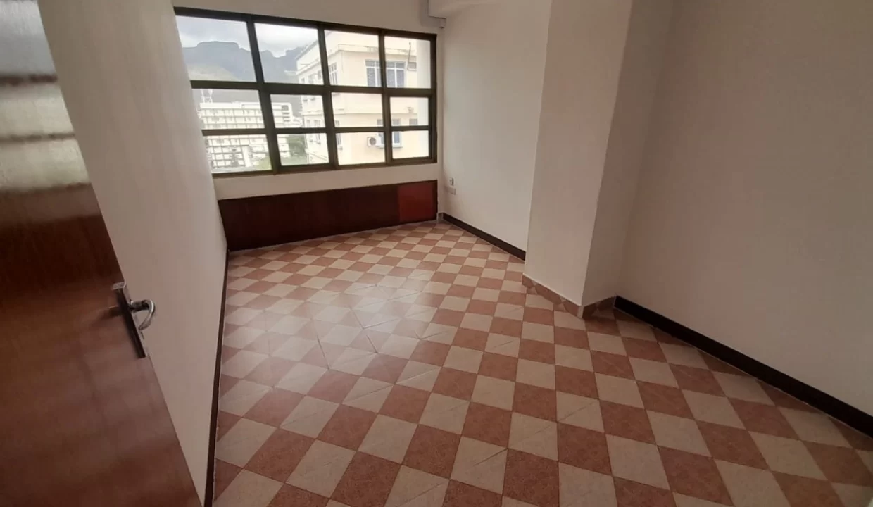 Spacious Furnished Office For Rent in Port Louis 6