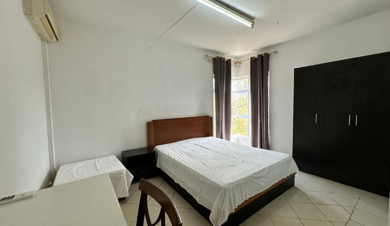 3-bedroom apartment for sale in Ebène 11