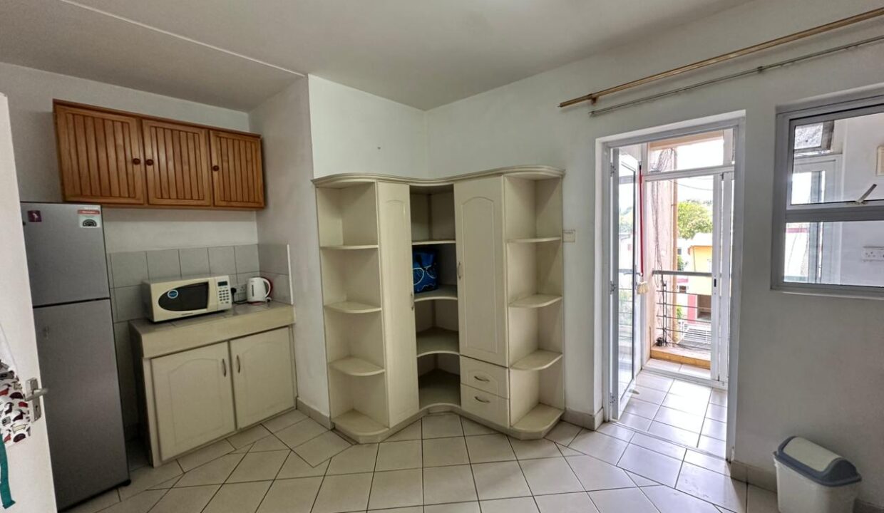 3-bedroom apartment for sale in Ebène 8