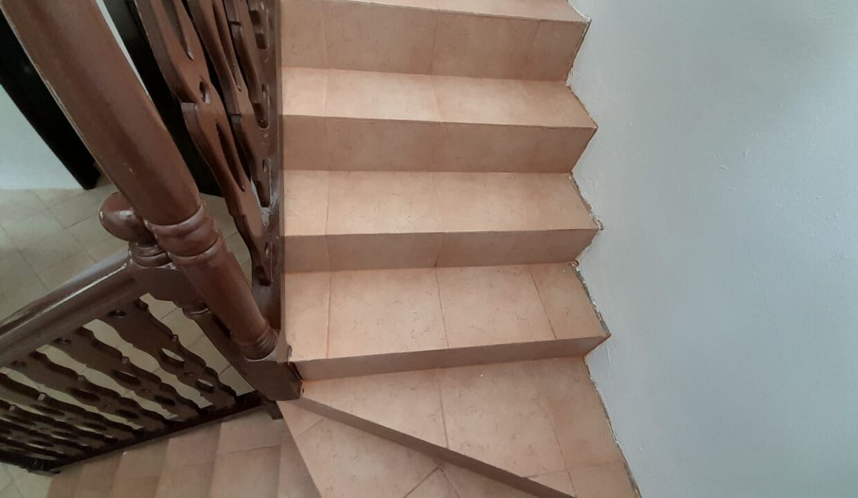 4-bedroom two-storey house for rent in Pereybere