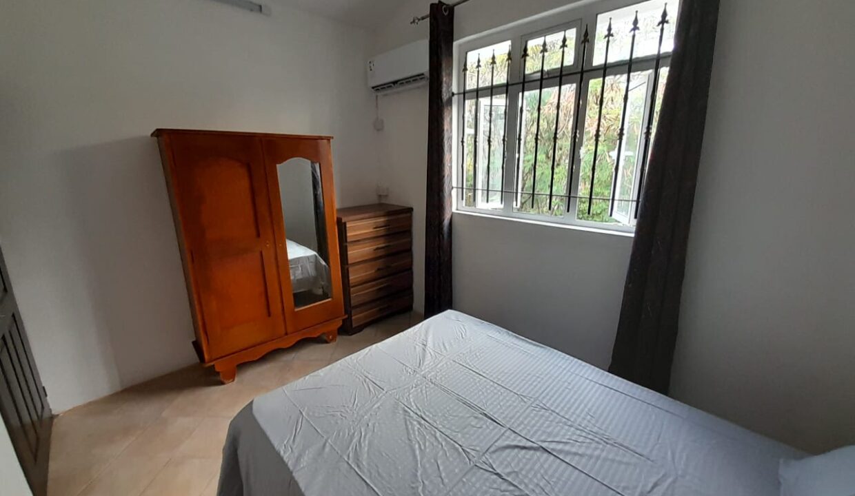 4-bedroom two-storey house for rent in Pereybere (7)