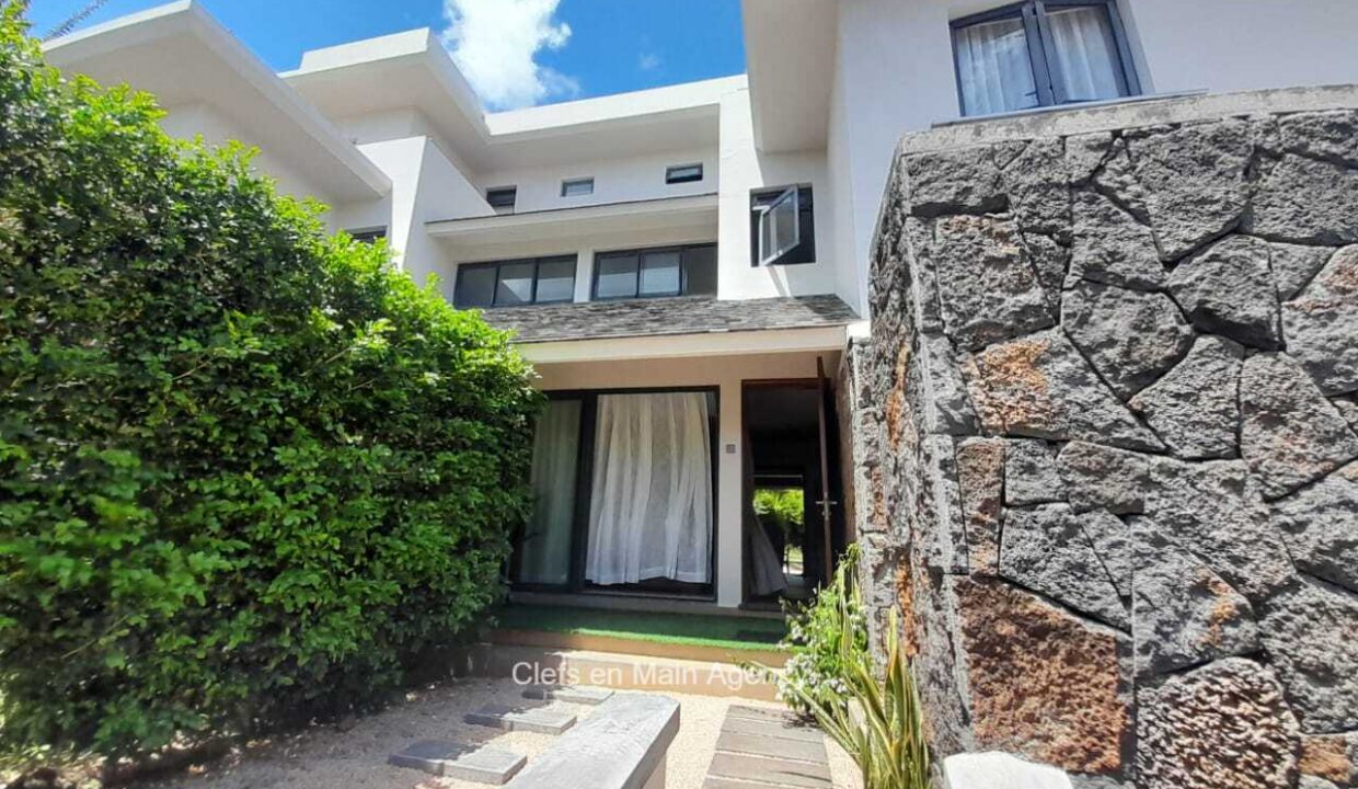 Furnished Luxury Duplex for Rent – Azuri Village, Roches Noires 1