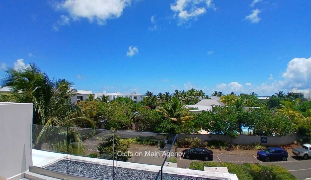 Furnished Luxury Duplex for Rent – Azuri Village, Roches Noires 19