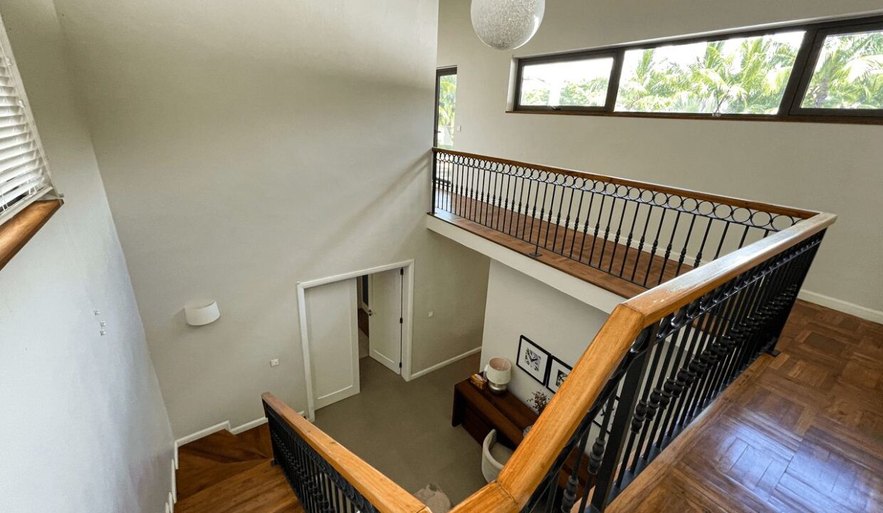 Luxurious Golf Villa for Rent – Anahita Golf Resort, Beau Champ 8