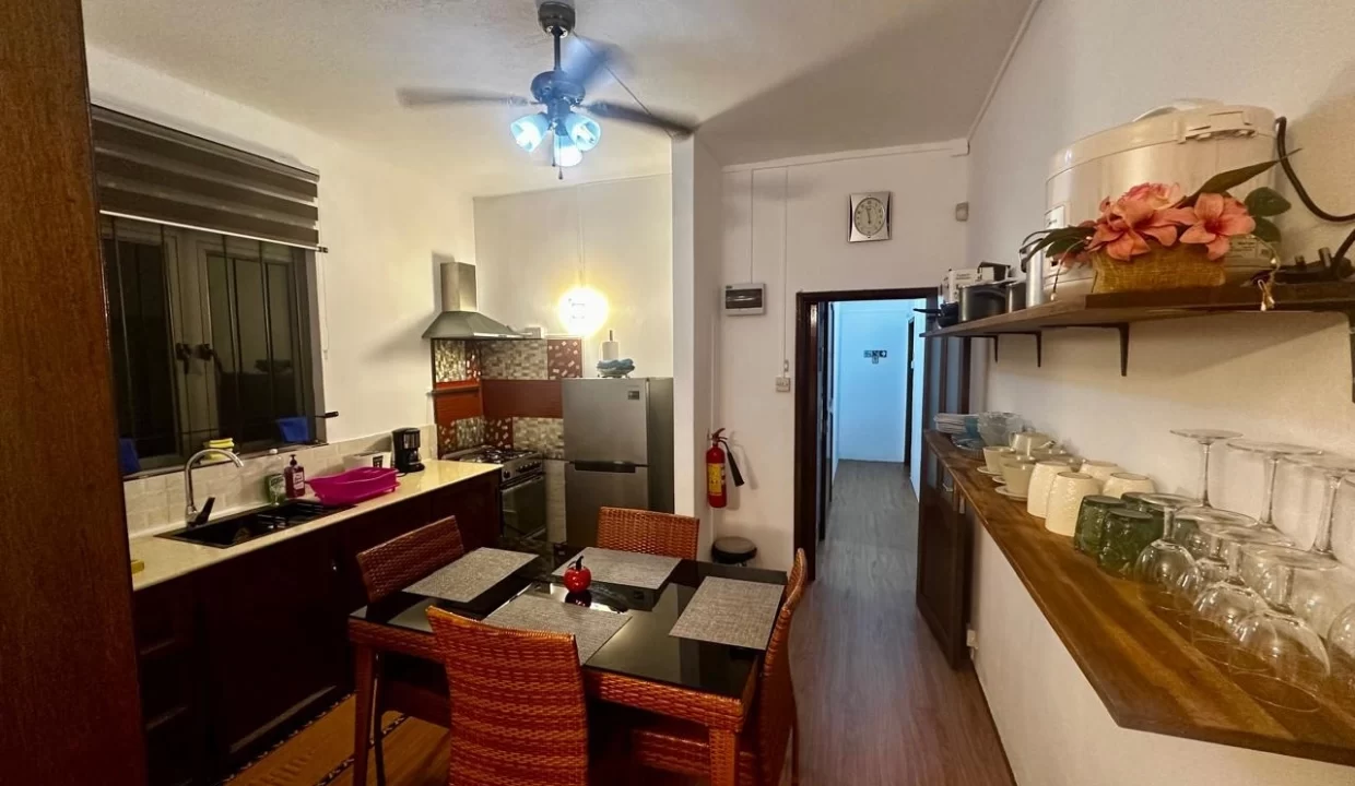 Opulent 2-Bedroom Apartment for Rent in Quatre Bornes 3