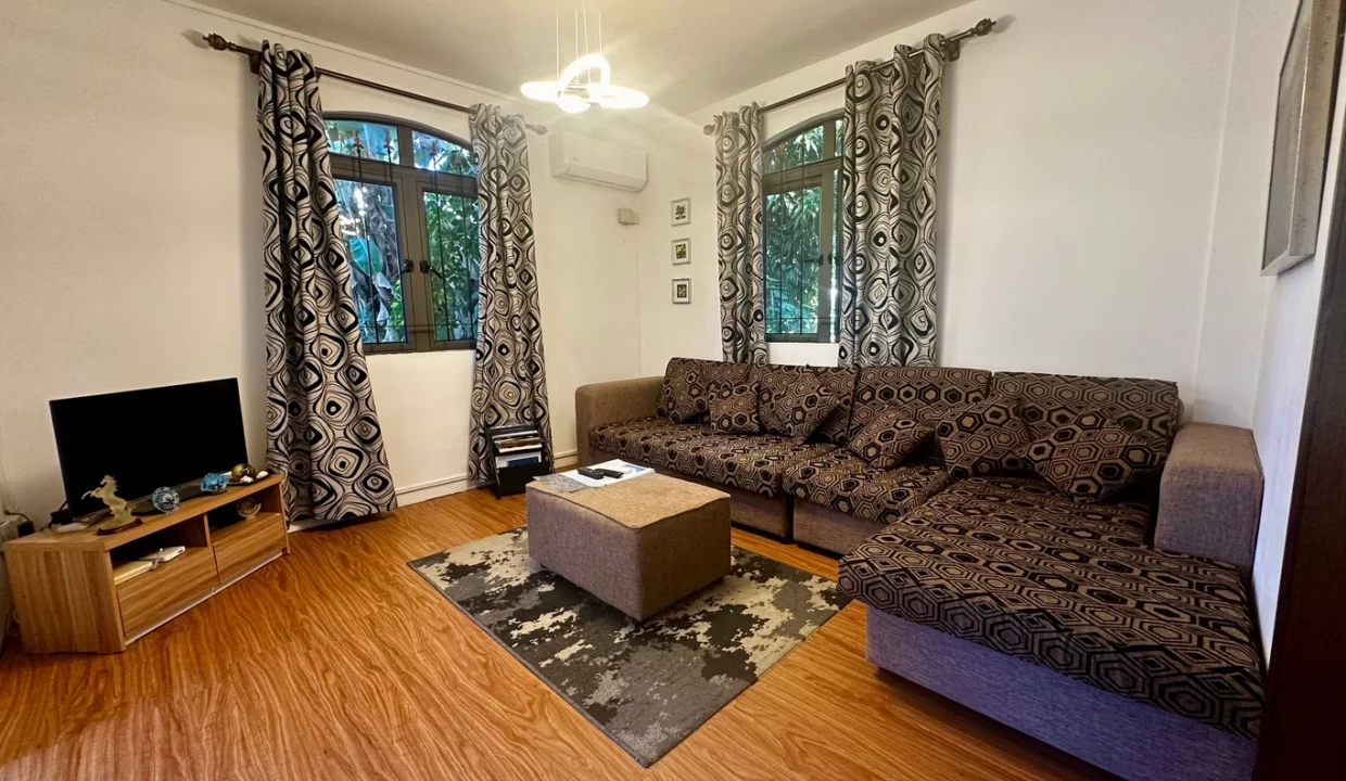 Opulent 2-Bedroom Apartment for Rent in Quatre Bornes 9