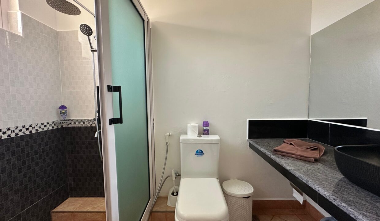 Residential Building for Sale – Poste Lafayette10