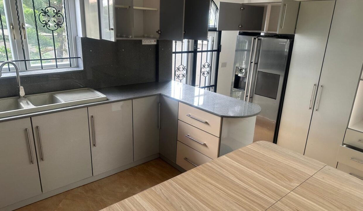 Villa for sale in Cap Malheureux 11