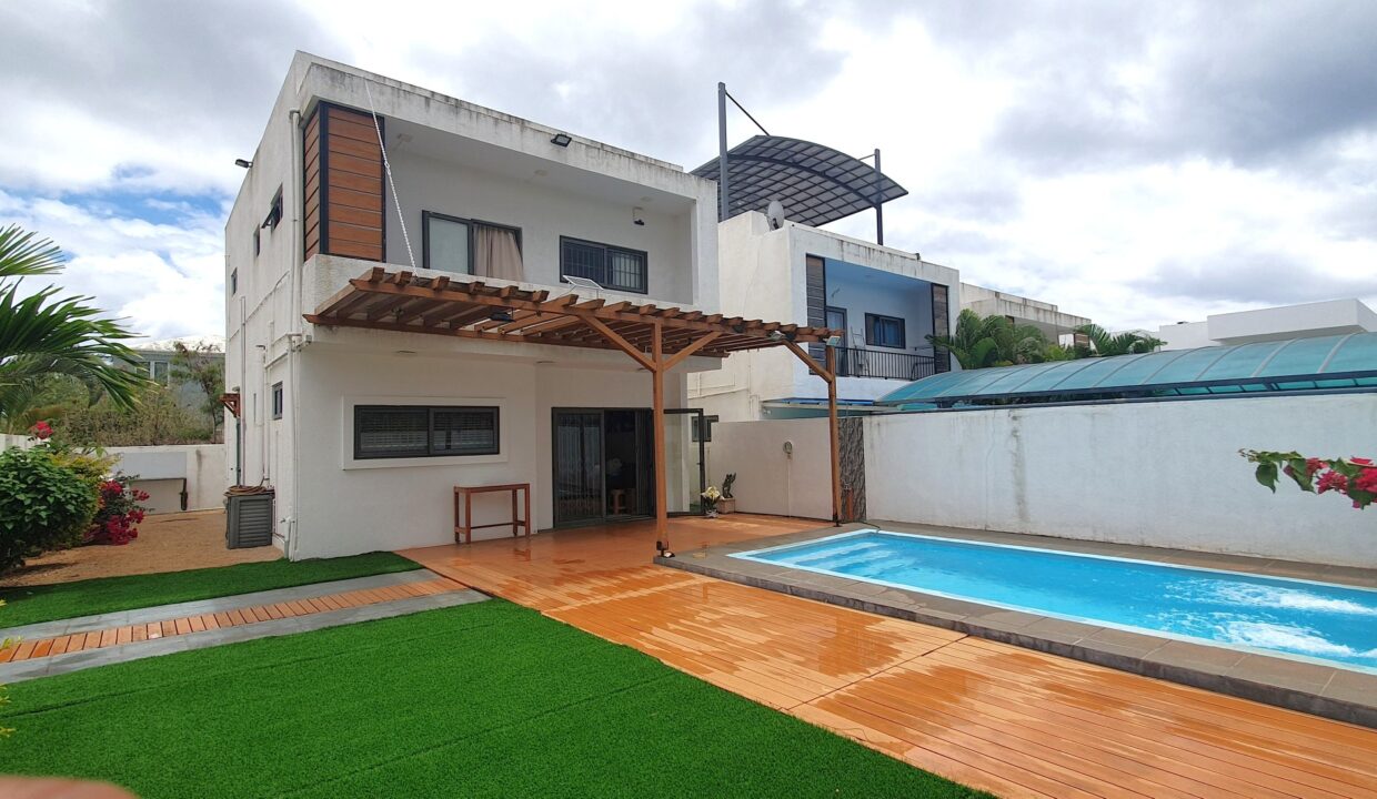 Villa with private pool for Rent in Flic en Flac 16