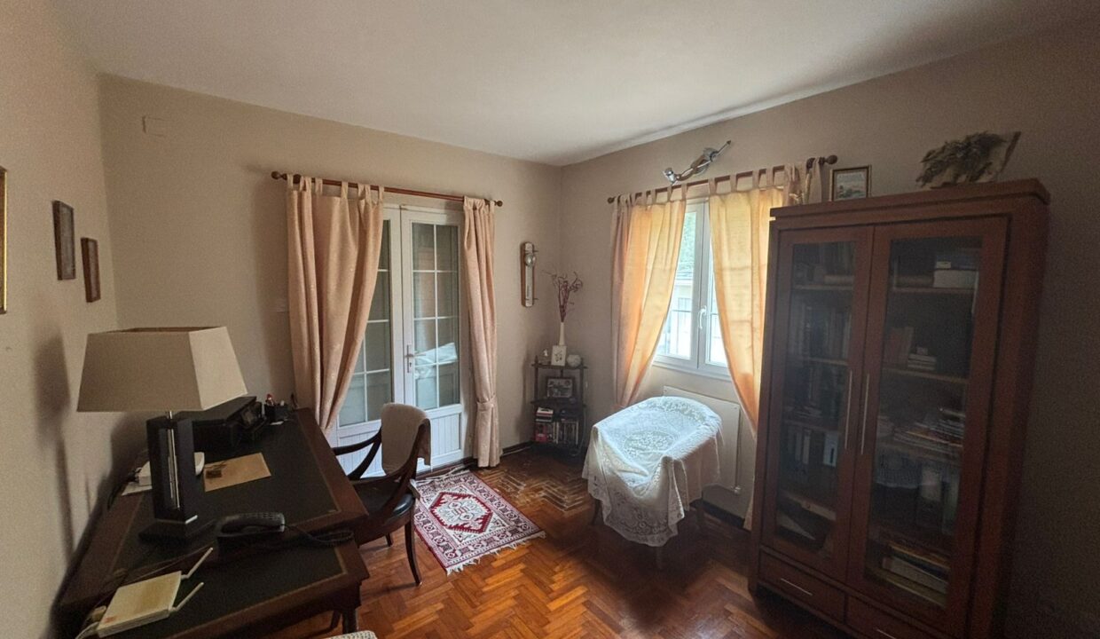 house for sale in floreal 13