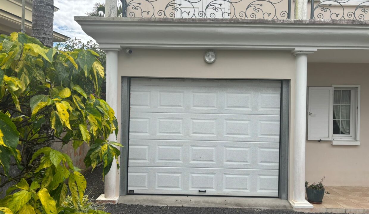 house for sale in floreal 4