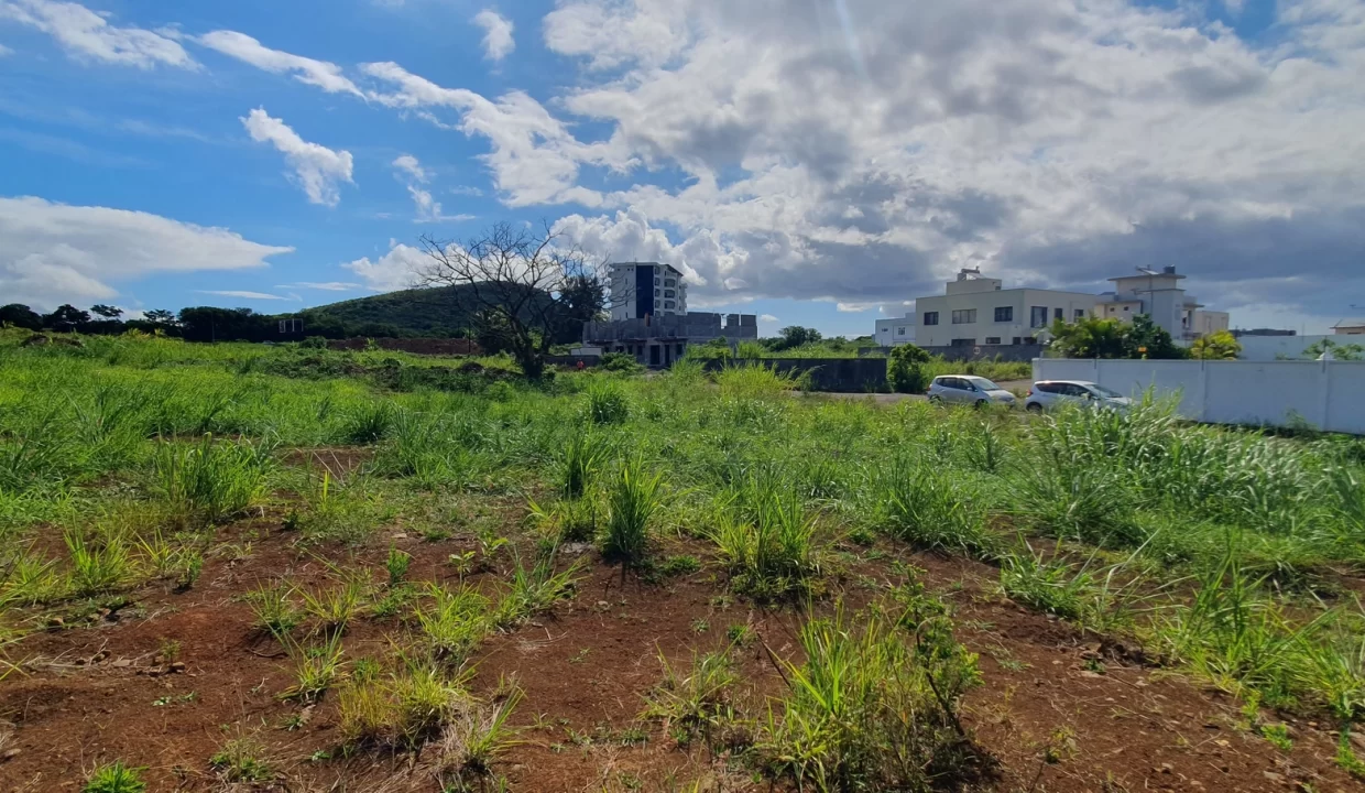 22.51 Perches Residential Land for Sale, Sodnac 7