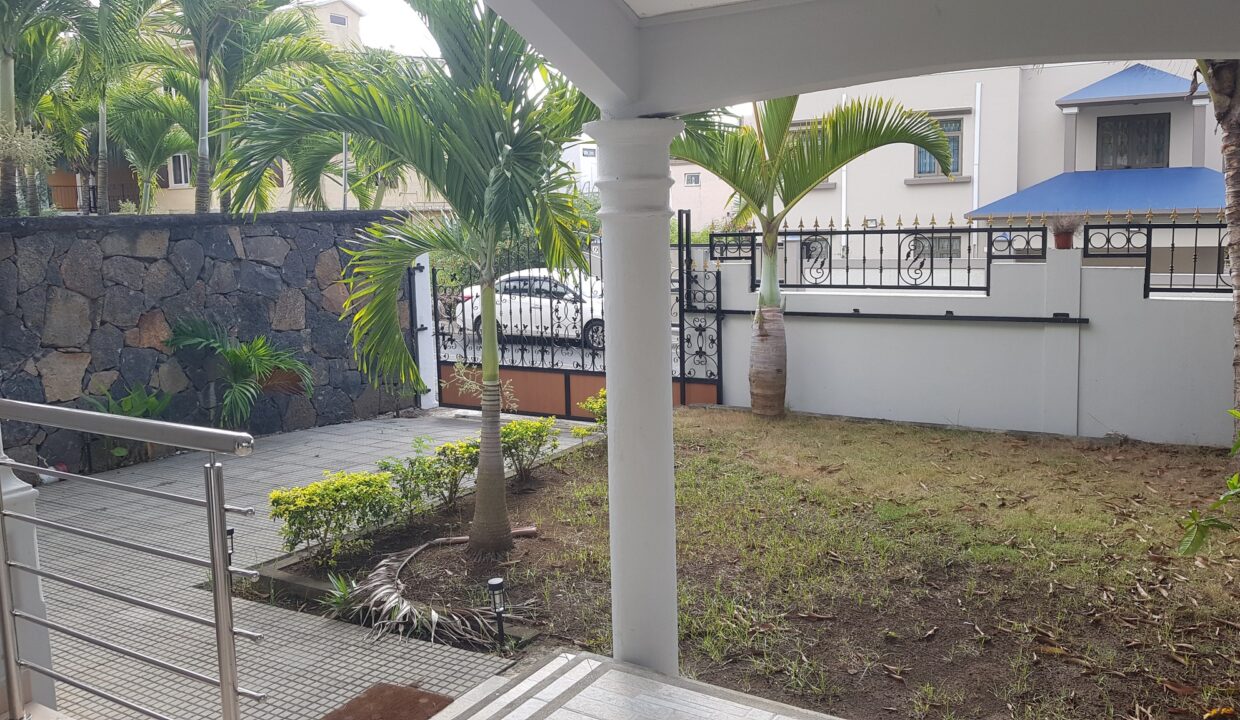 3 Bedroom Furnished Villa for Rent Trou aux Biches 8