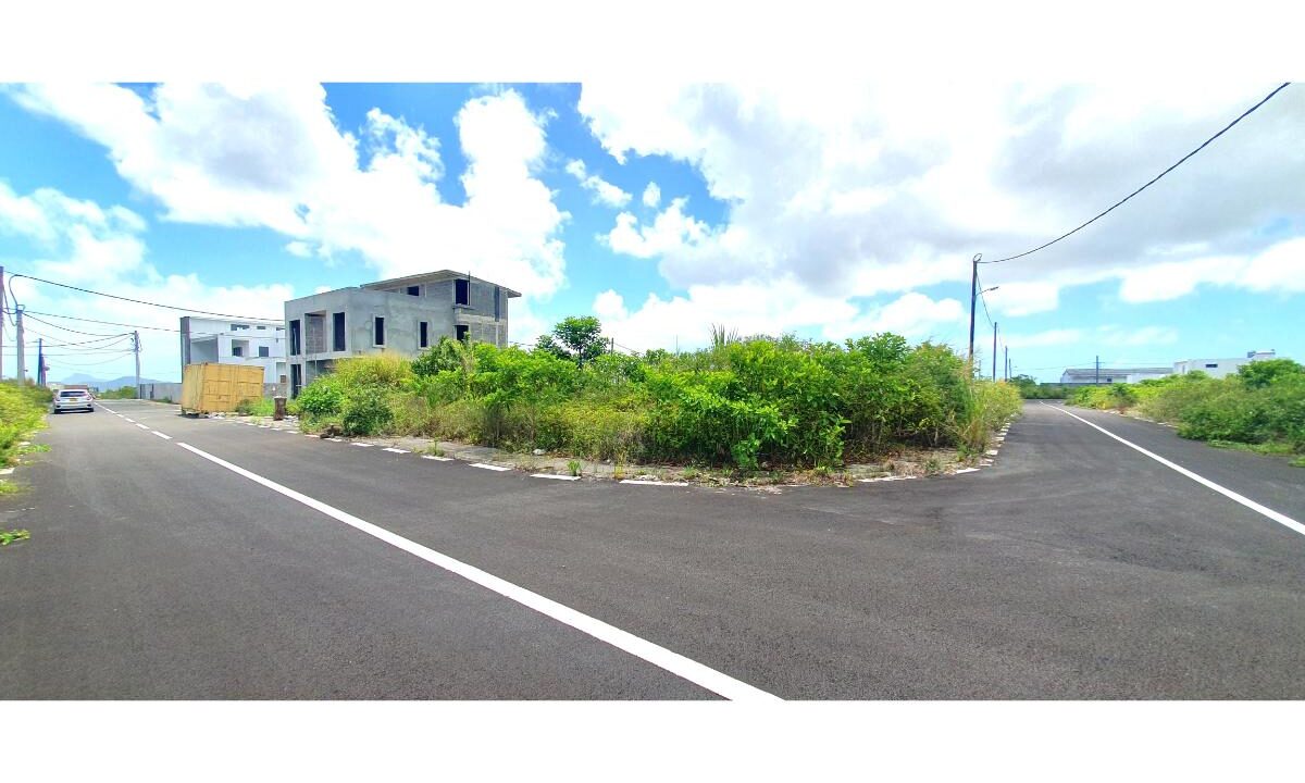 8.84 Perches Corner Plot for Sale in Rose Belle 2