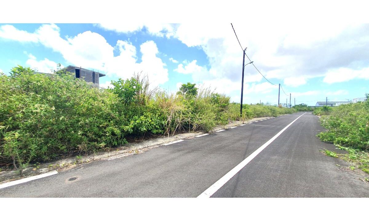 8.84 Perches Corner Plot for Sale in Rose Belle 7