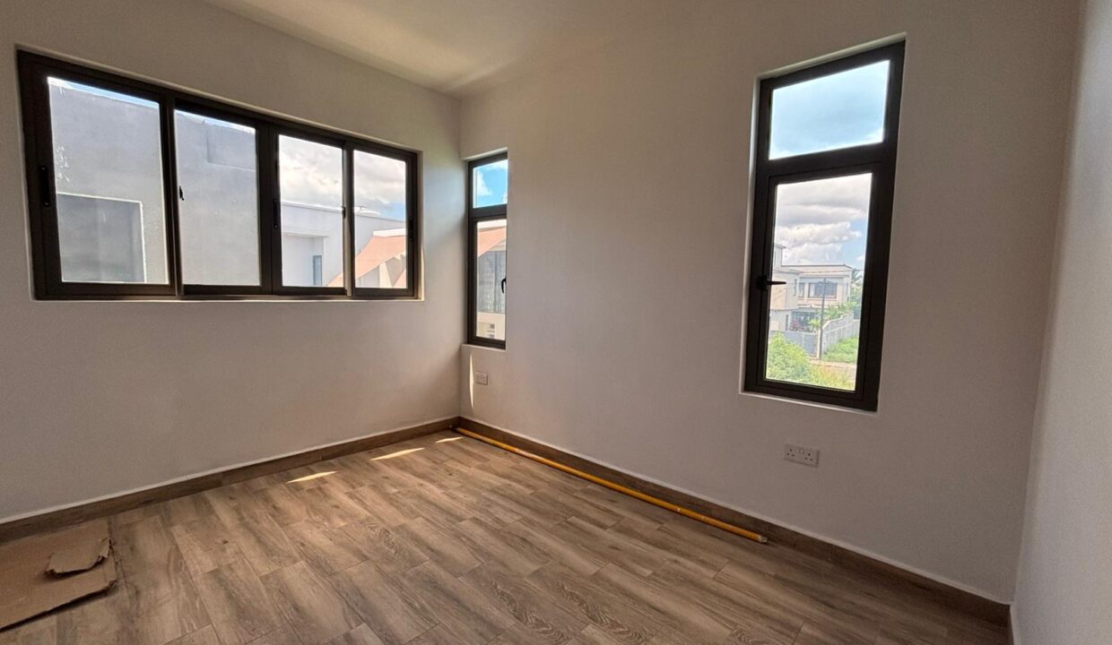 Brand new furnished duplex for rent in Grand Baie (12)