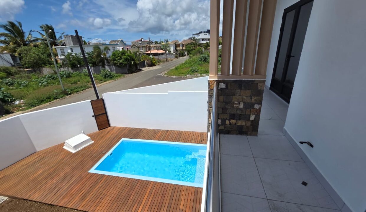 Elegant Villa for Sale in Trou aux Biches 1