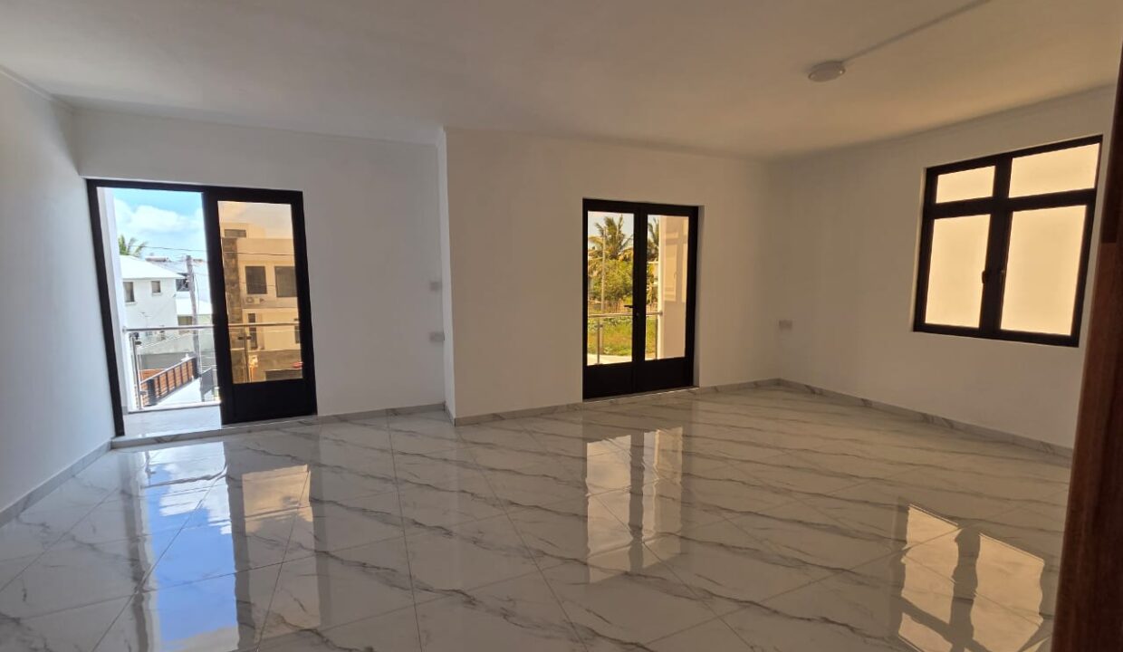 Elegant Villa for Sale in Trou aux Biches 9