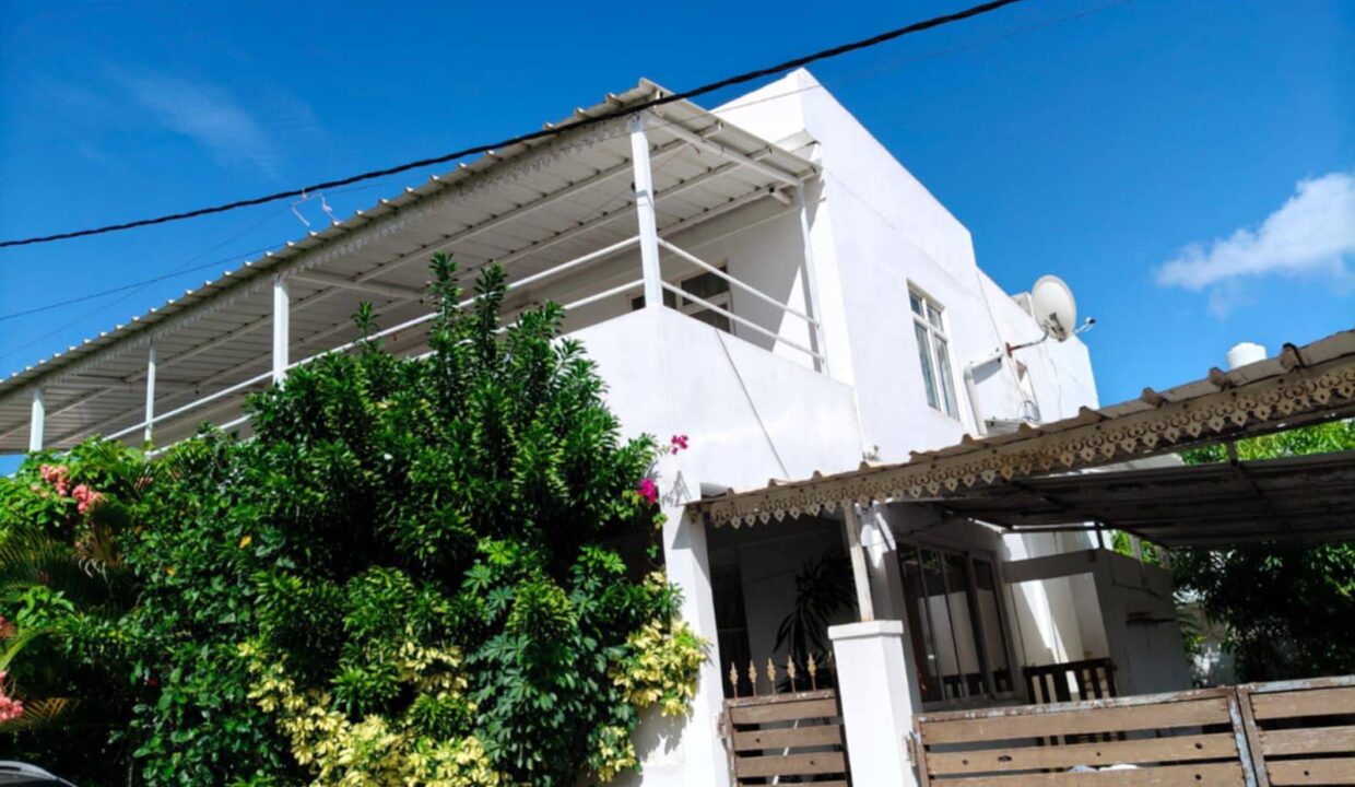 FOR SALE – House in Morcellement La Cocheyle, Baie du Tombeau 1