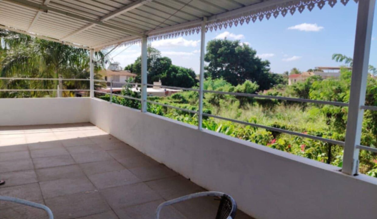 FOR SALE – House in Morcellement La Cocheyle, Baie du Tombeau 6