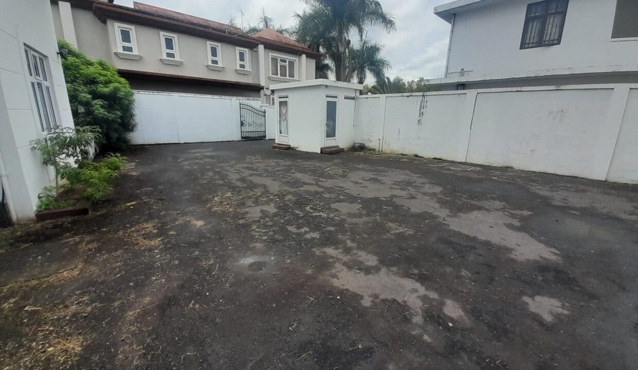 Furnished ground floor apartment for rent in Ebene – Morc Cybercity1