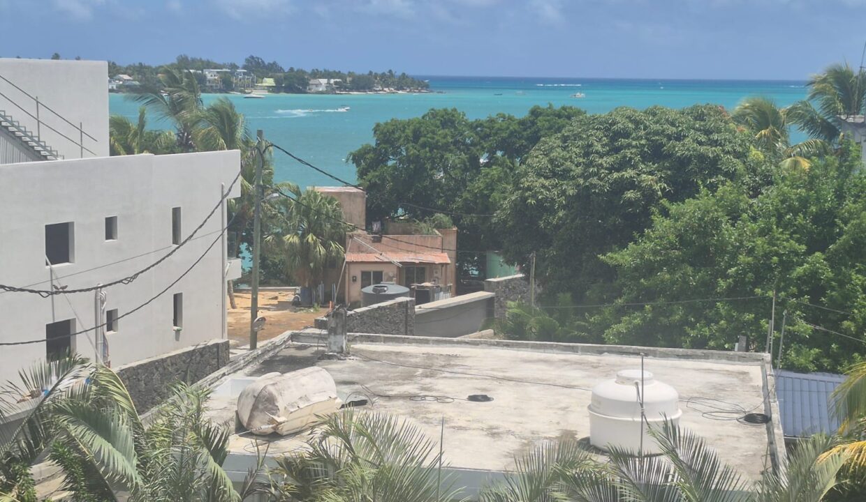 One-bedroom apartment with sea view for rent in grand baie (furnished or unfurnished) 2