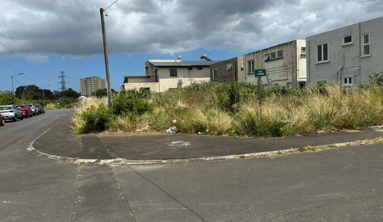Residential Land for Sale – Morcellement Ebène Cybercity3