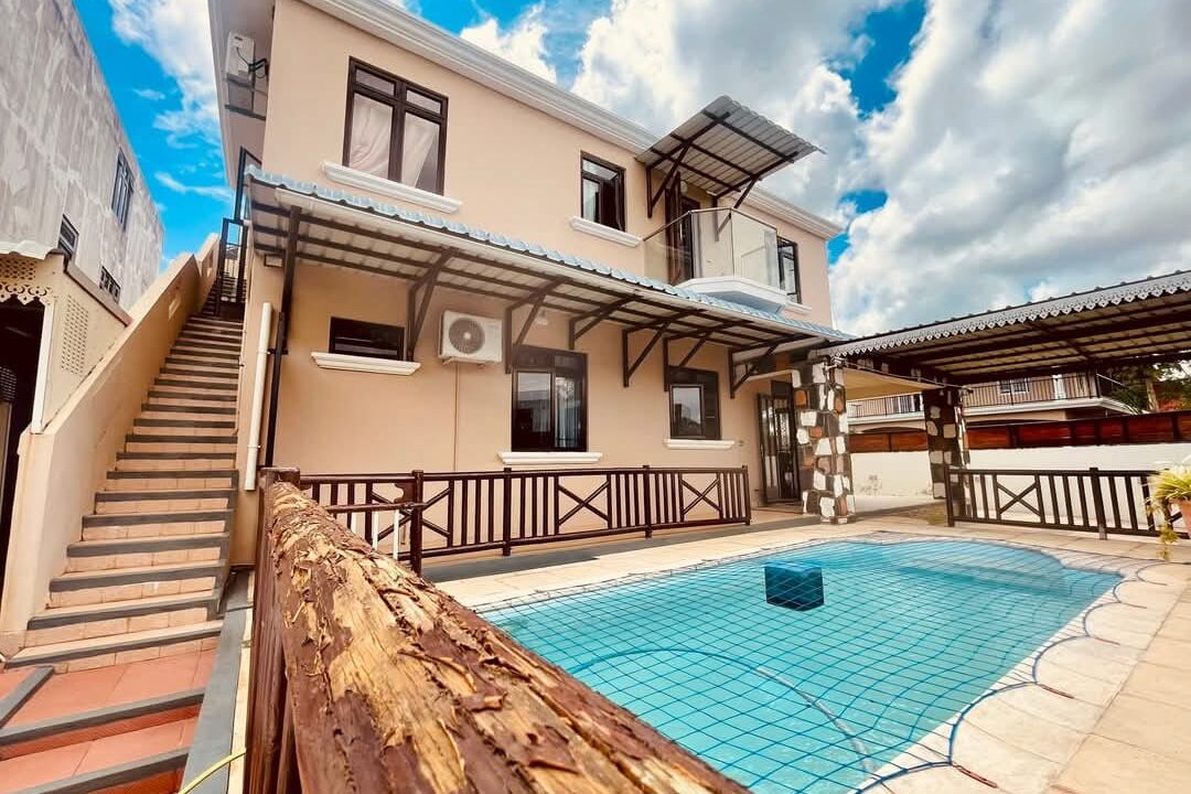 individual furnished villa for salle trou aux biches 1