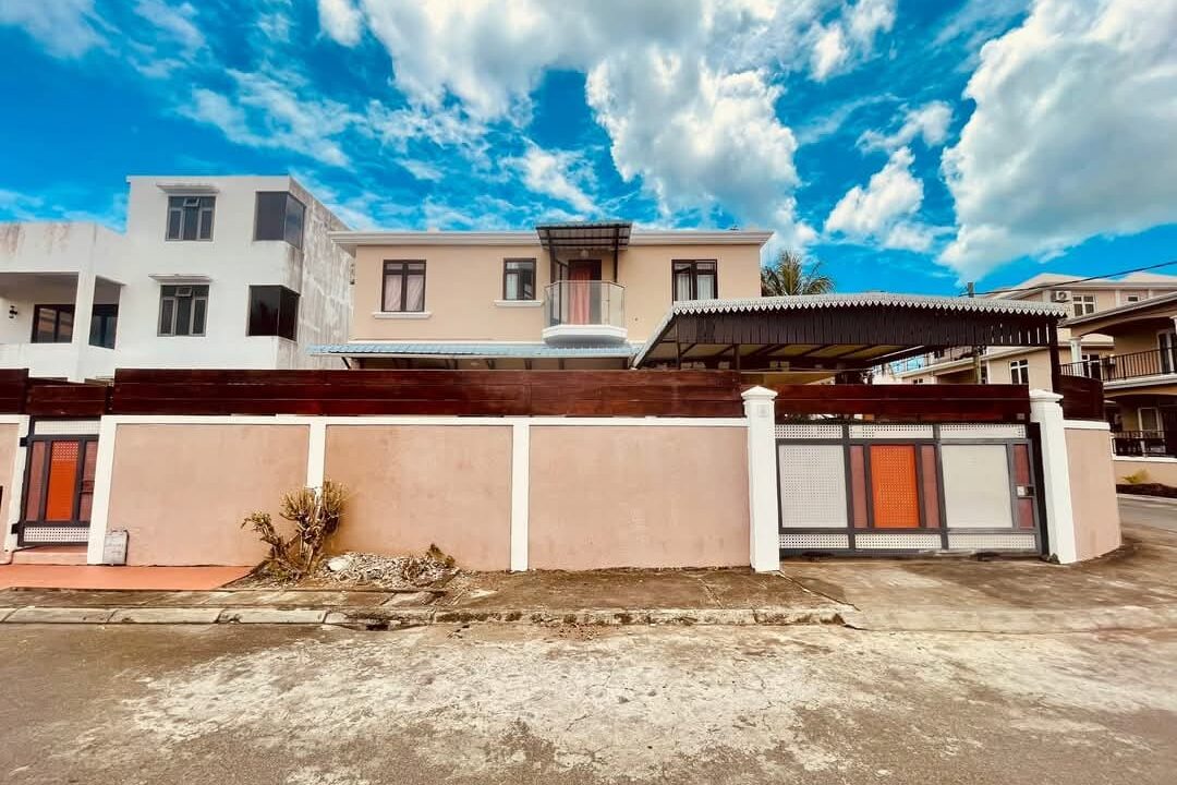 individual furnished villa for salle trou aux biches 18