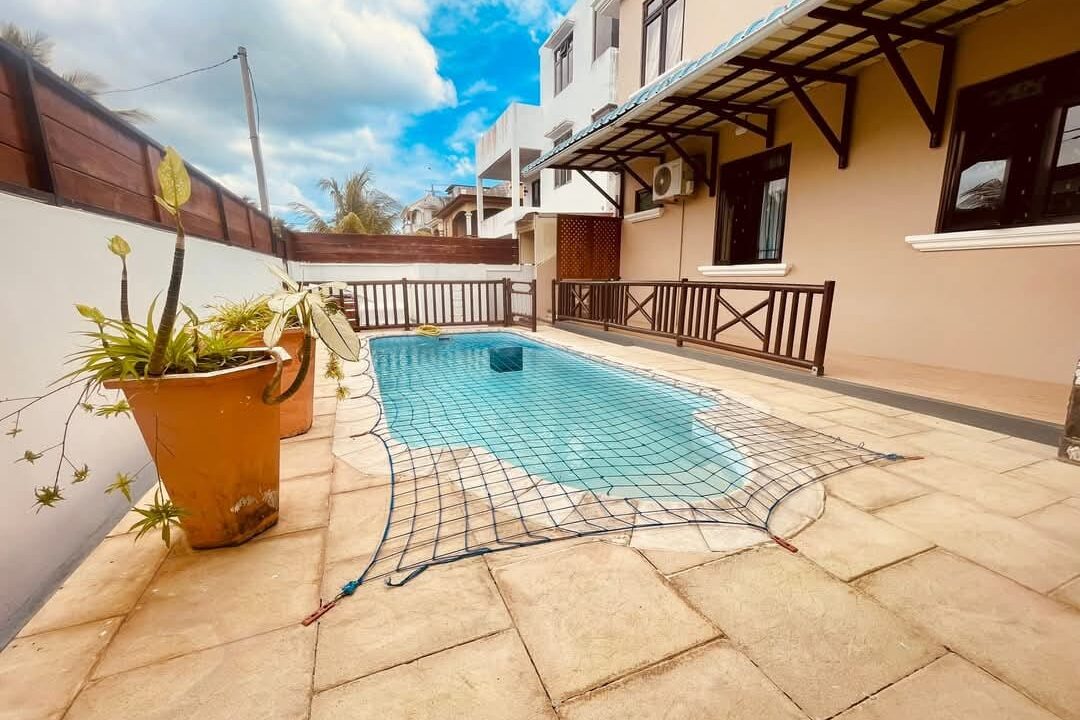 individual furnished villa for salle trou aux biches 6