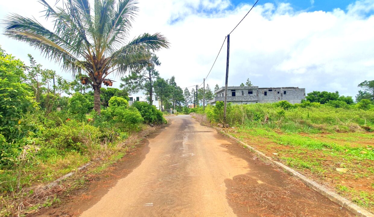 12.68 perches land for sale in Wooton4