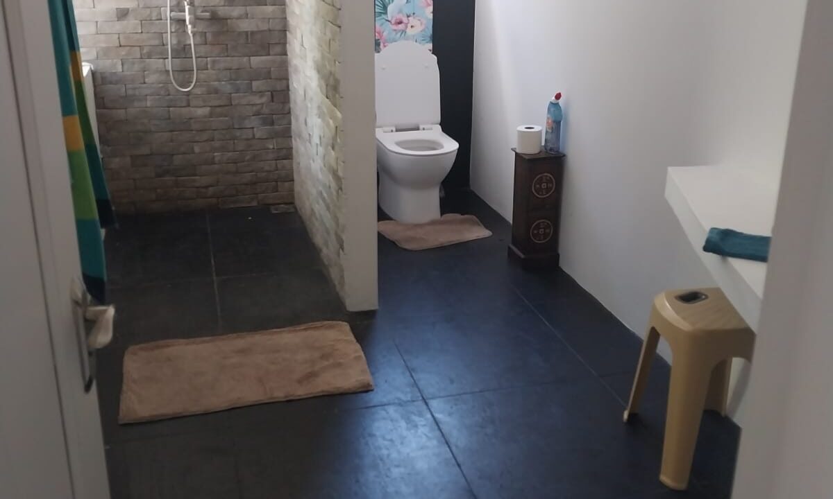 4-bedroom family villa with swimming pool for sale – Village des Pêcheurs, Rivière Noire (12)