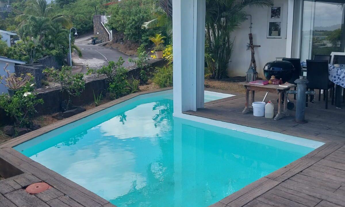 4-bedroom family villa with swimming pool for sale – Village des Pêcheurs, Rivière Noire (15)