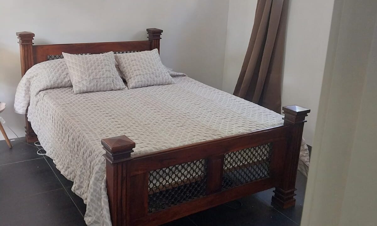 4-bedroom family villa with swimming pool for sale – Village des Pêcheurs, Rivière Noire (3)