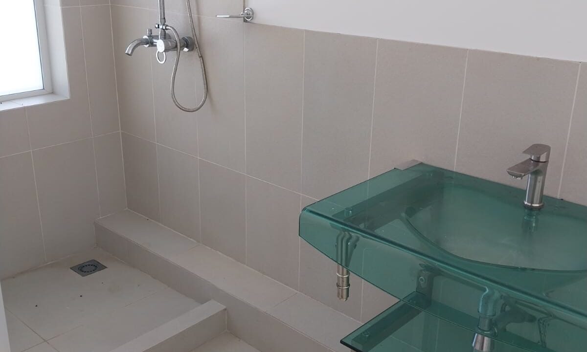 4-bedroom family villa with swimming pool for sale – Village des Pêcheurs, Rivière Noire (6)