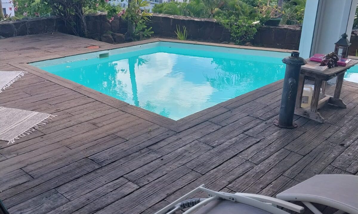 4-bedroom family villa with swimming pool for sale – Village des Pêcheurs, Rivière Noire (8)